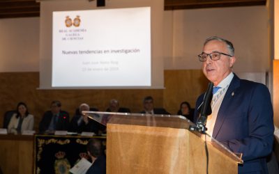 O académico Juan José Nieto Roig, novo presidente da ACSUG